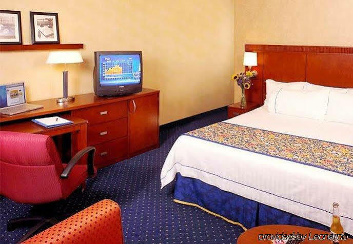 Courtyard Монтгомери Экстерьер фото