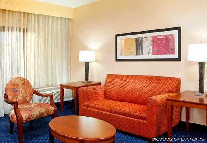 Courtyard Монтгомери Экстерьер фото